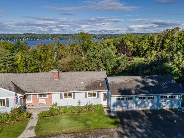 317 Pond Road, Manchester, ME 04351