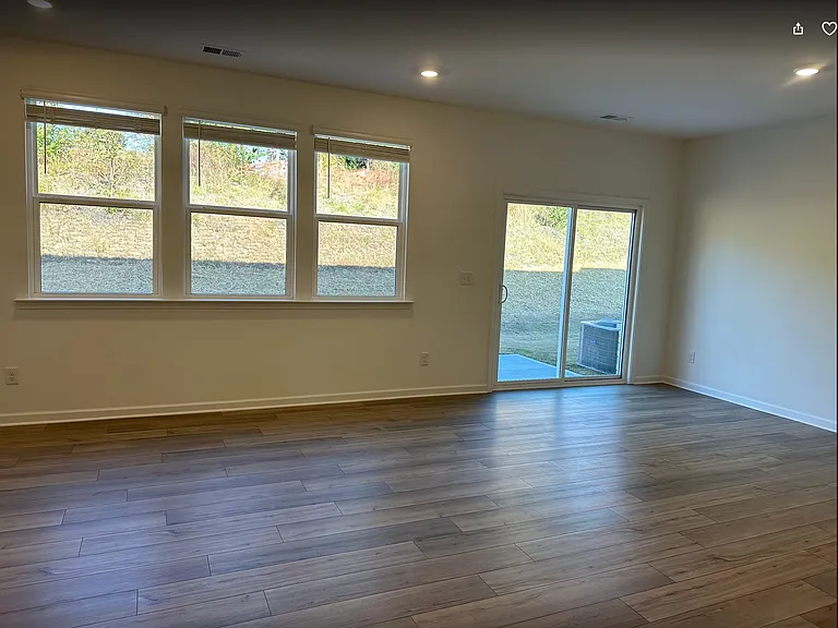 Large & Open living Area