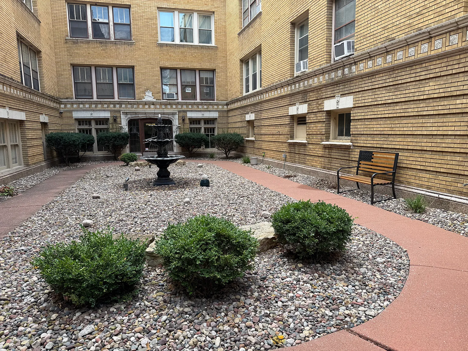 2 bed, 967 sqft, $1,250 — Photo 3