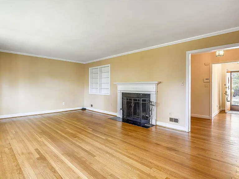 3303 Winnett Rd — Photo 13