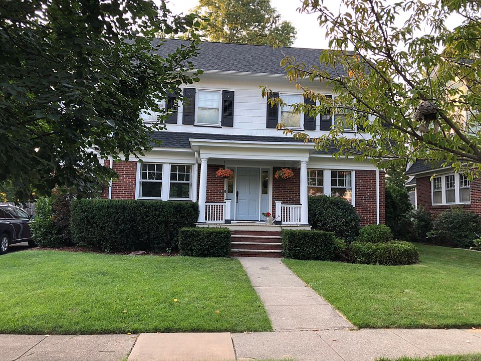 2nd image of 327 Tichenor Ave