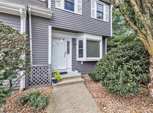 61 Dawn St, Fairfield, CT 06824