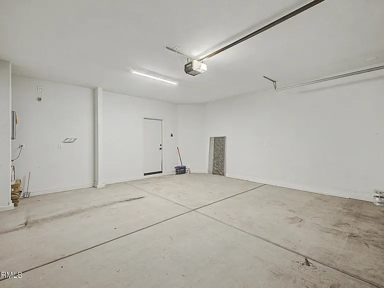 17558 W Luke Ave — Photo 40