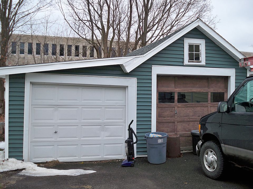 2nd image of 12 Guernsey St