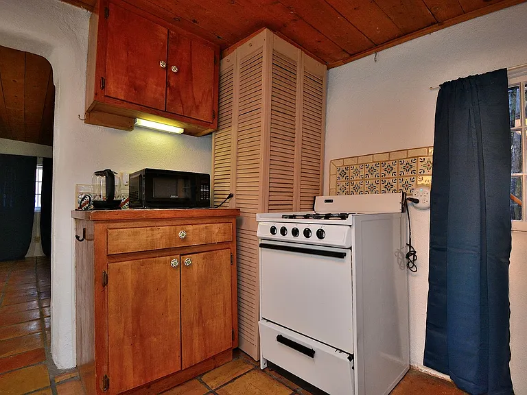 142 Duran St #3 — Photo 10