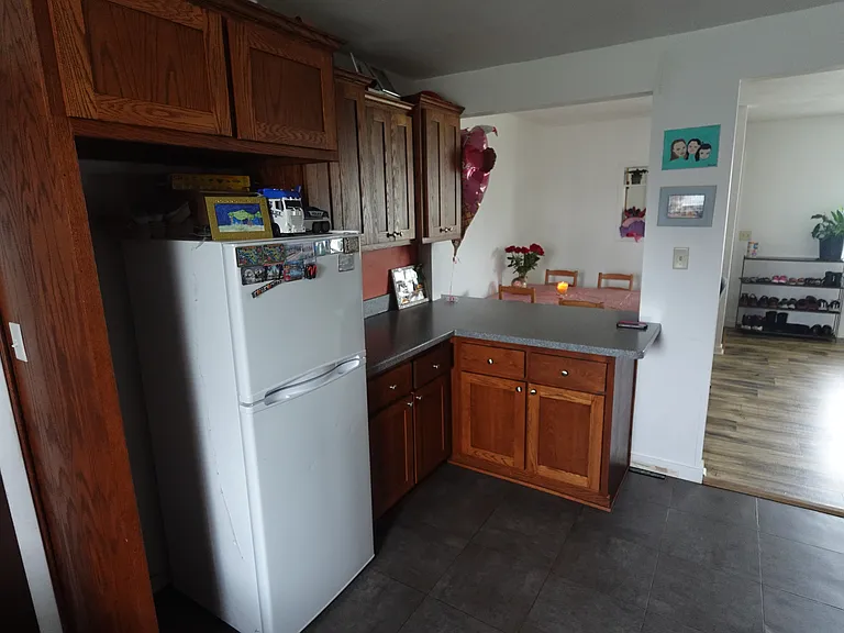 3313 N Locust St — Photo 11