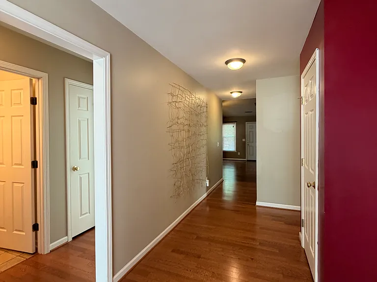 4566 Woodway Dr — Photo 15