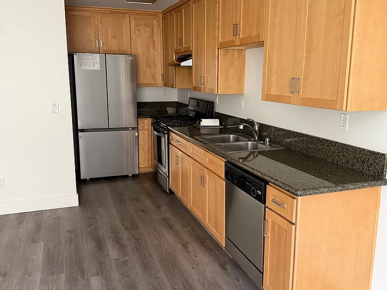 13748 Sherman Way — Photo 10