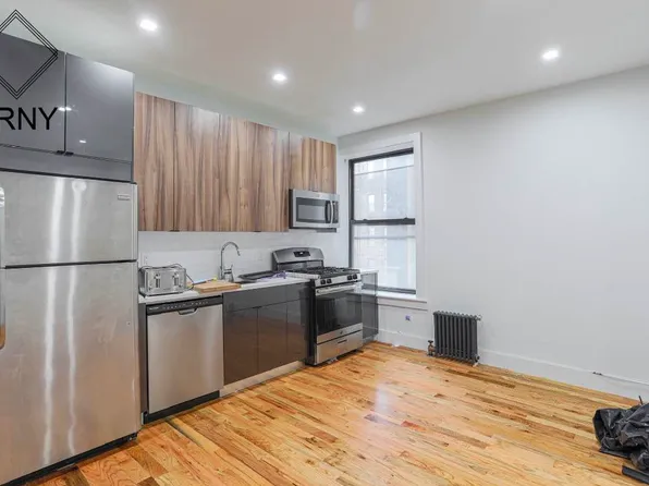 11 Maple Street image 1 of 5