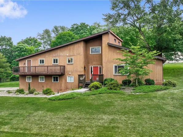 6131 Brush Run Rd, Bethel Park, PA 15102