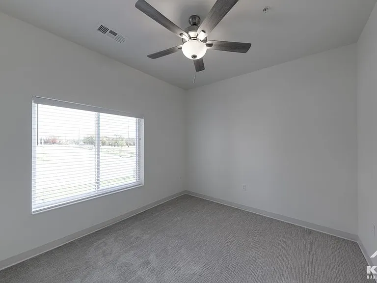 Liberty Gardens Apartments — Photo 39