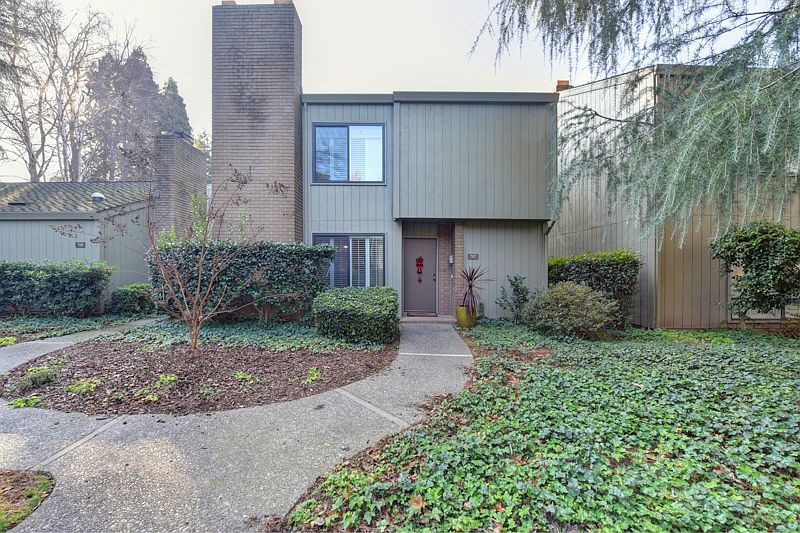 1st image of 707 Dunbarton Cir