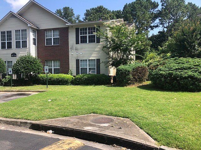 1st image of 525 W 13th St NE #509