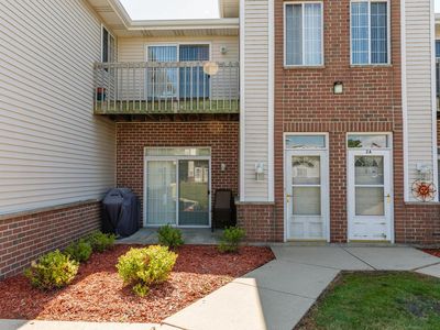 1301 College Ave UNIT 2B, South Milwaukee, WI, 53172