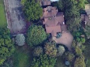 76 Commissioners Rd E, London, ON N6C2T1