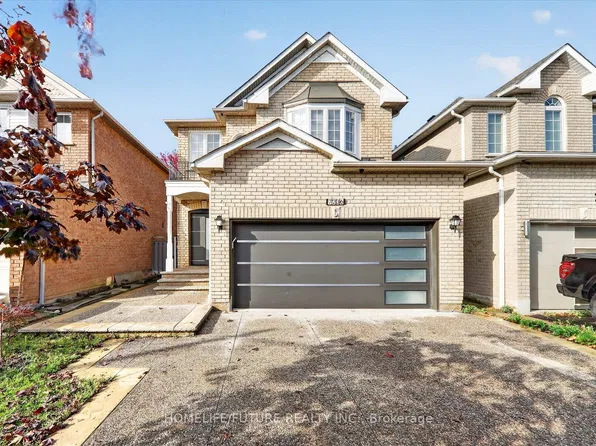 7236 Village Walk, Mississauga, ON L5W 1V8
