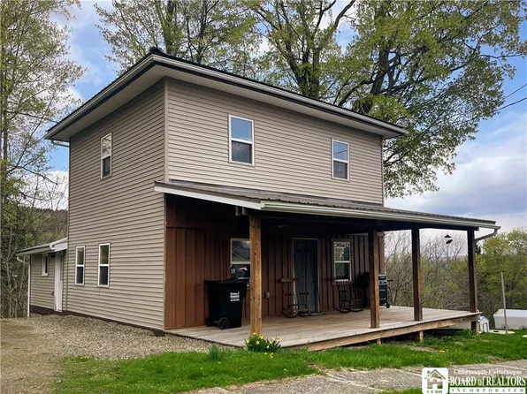 19 West St, Cattaraugus, NY 14719