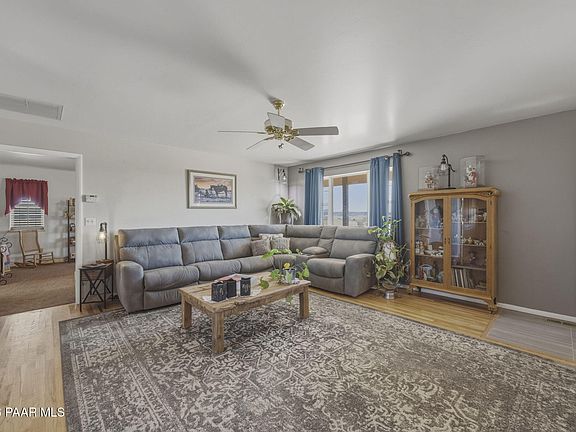 4th image of 1050 W Ranch House Rd