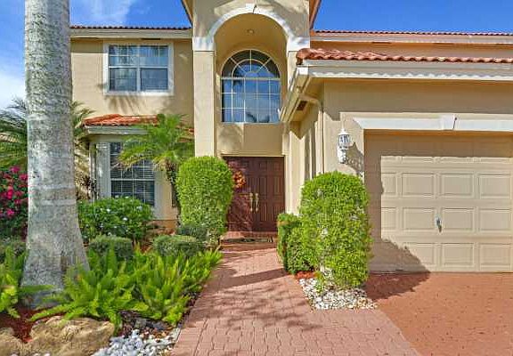 Home For Sale In Boca Falls