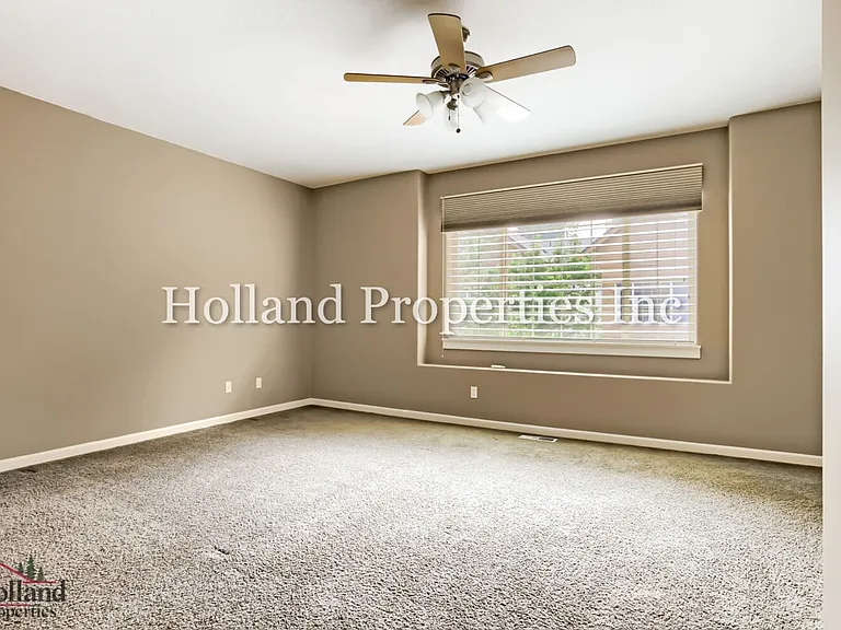 4949 SW 141st Ave — Photo 16