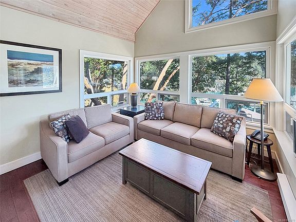 5th image of 2315 Mackinnon Rd #14C