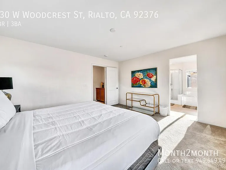630 W Woodcrest St — Photo 2
