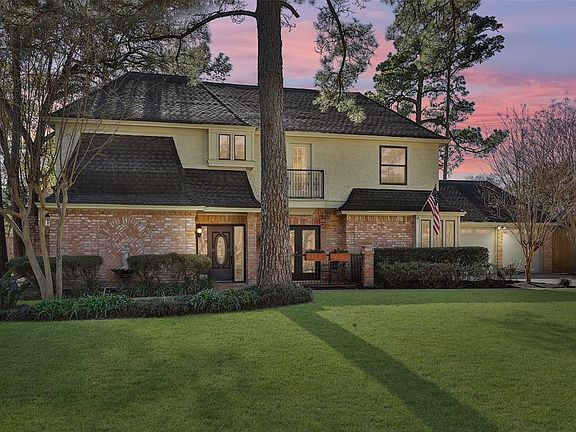 Enjoy pride of ownership as you drive Champion Forestâs tree lined streets. 9703 Fenchurch Drive is a lovely place to call home with charming curb appeal, spacious 4/5 bedrooms with gorgeous updates and a heated pool and spa for year- round outdoor