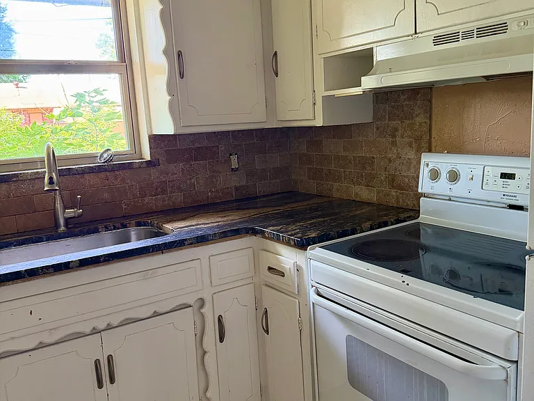 316 Asbill Ave — Photo 4