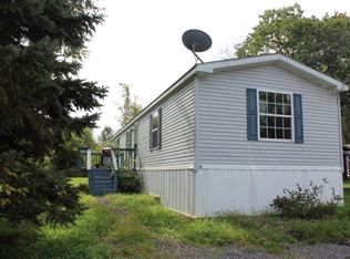 17 Tanglewood Park Dr, Marlboro, NY 12542