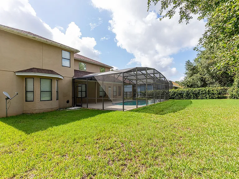 1585 Cherry Ridge Dr — Photo 25