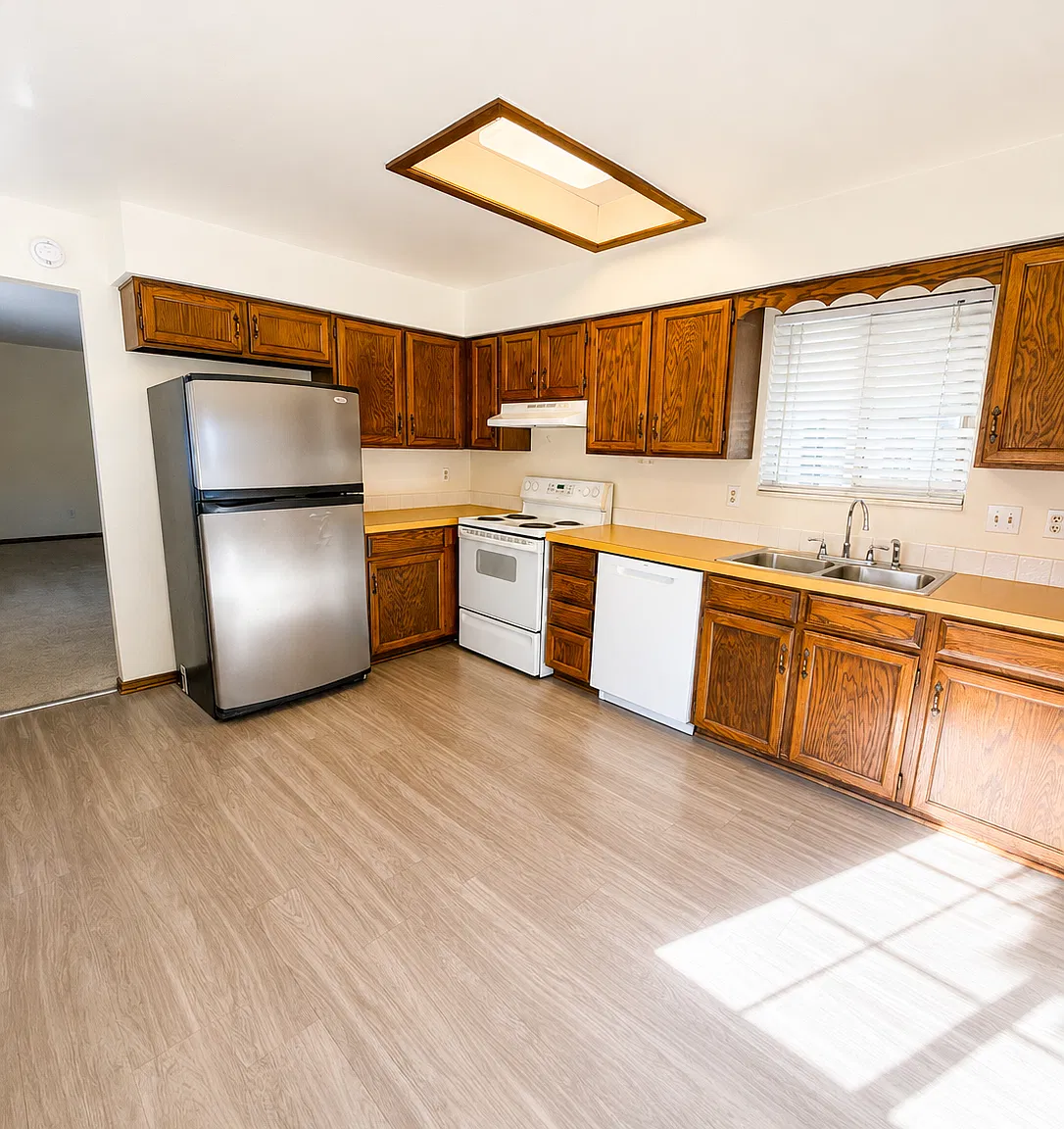 2 bed, $1,600 — Photo 3