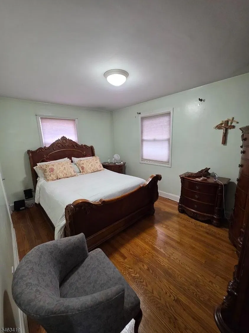 4 bed, 2.0 bath, 1464 sqft, $4,200 — Photo 4