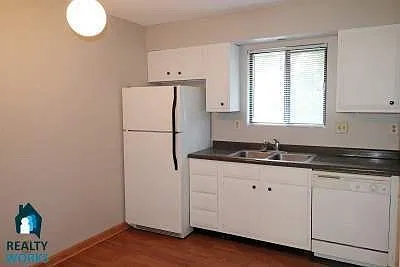 3050 Q St — Photo 7