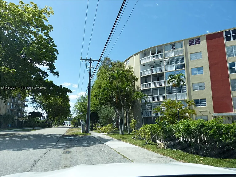 1475 NE 125th Ter #112A — Photo 39