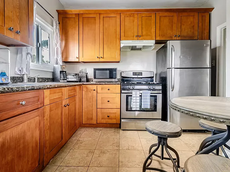 81 W Glenarm St #81 — Photo 4