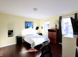 1821 Tasker St, Philadelphia, PA 19145