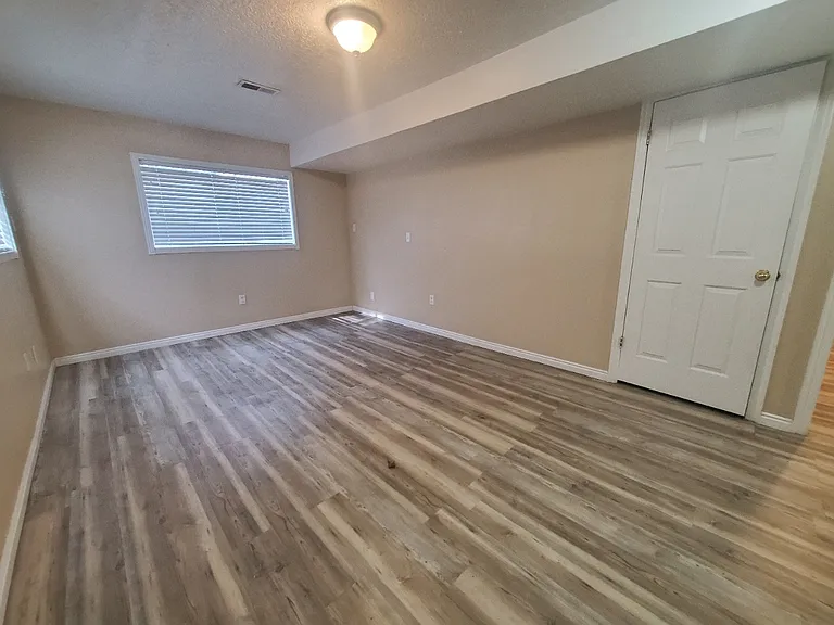 2619 W 12875 S #S;-unit B — Photo 3