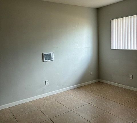 2nd image of 2607 44th St APT 3