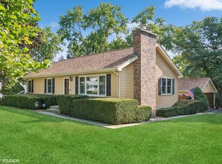 21480 W Highland Dr, Lake Zurich, IL 60047