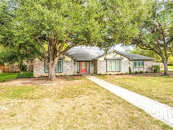 3rd image of 3701 Rosebriar Ln
