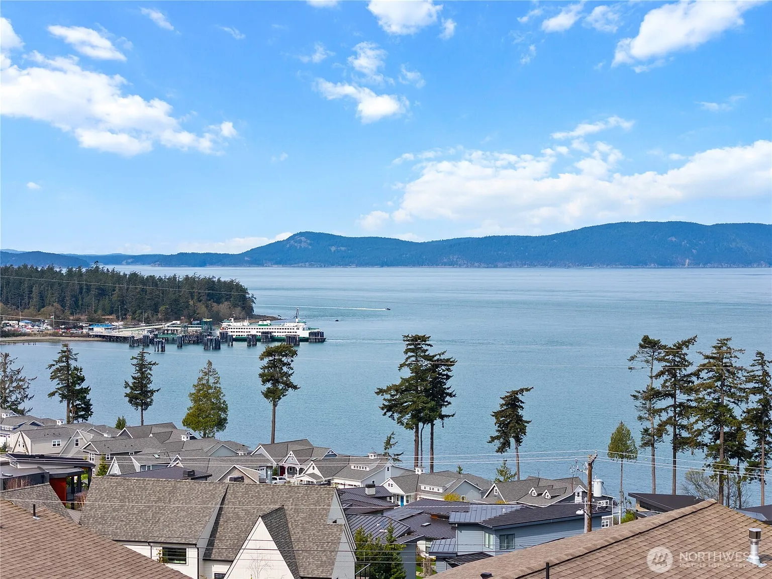 1408 Latitude Circle photo 1