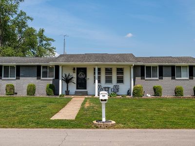 907 Fairlane Dr, Marion, IL, 62959