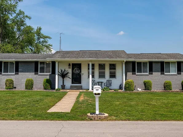 907 Fairlane Dr, Marion, IL 62959