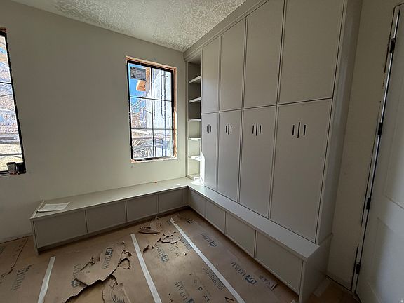 5th image of 702 N 2000 E #305