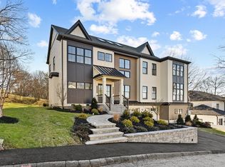 12 Hill St, Needham Heights, MA 02494