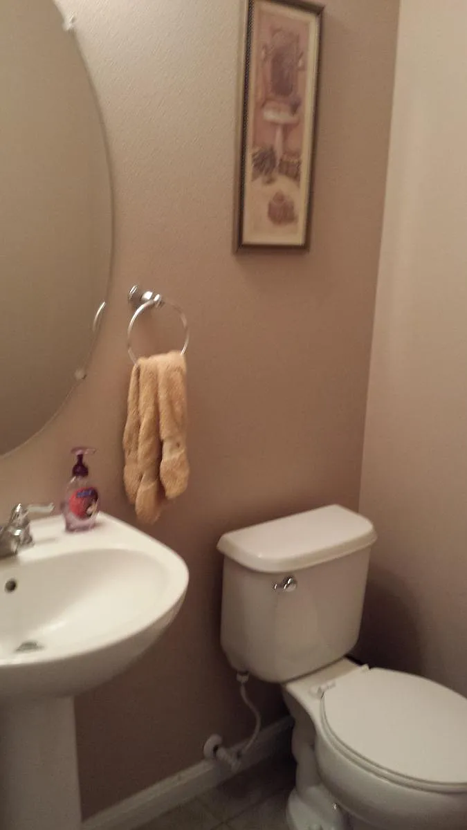 bath room - 14303 NE 9th Ct