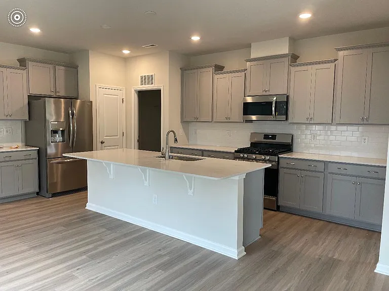 12838 Canterbury Castle Dr — Photo 2