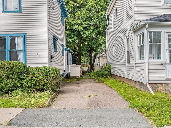 5th image of 28 Arlington Pl