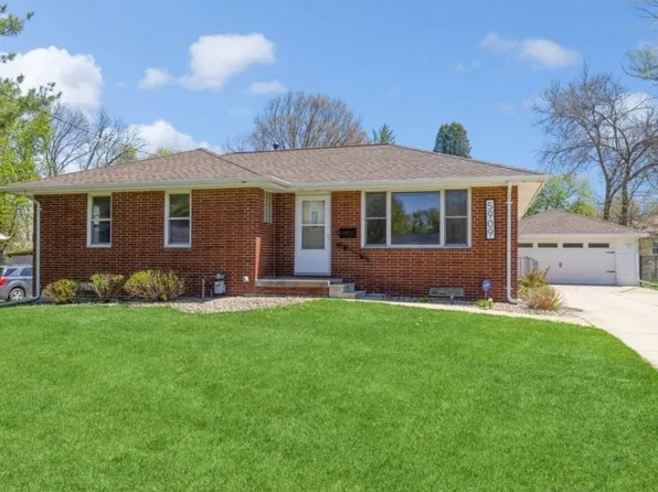 5909 SW 14th St, Des Moines, IA 50315