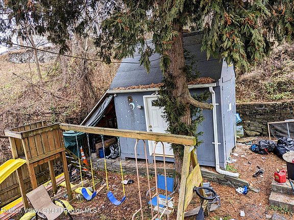 3rd image of 607 Abeel Street
